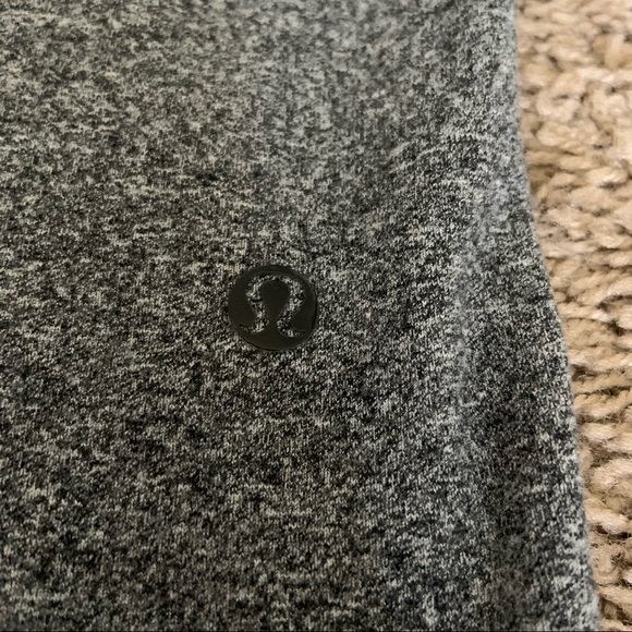 Lululemon high rise leggings size 2 - Picture 2 of 3
